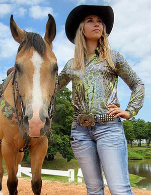 COWGIRL TUFF Green Shiny Animal Print Lightweight Stretch Jersey Pullover Button Up