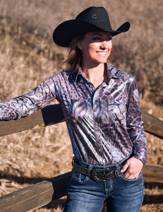 COWGIRL TUFF Gray Shiny Animal Print Lightweight Stretch Jersey Pullover Button Up