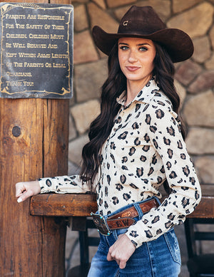 COWGIRL TUFF Pullover Button-Up (Tan Leopard Print With Silver Sparkle Lightweight Stretch)