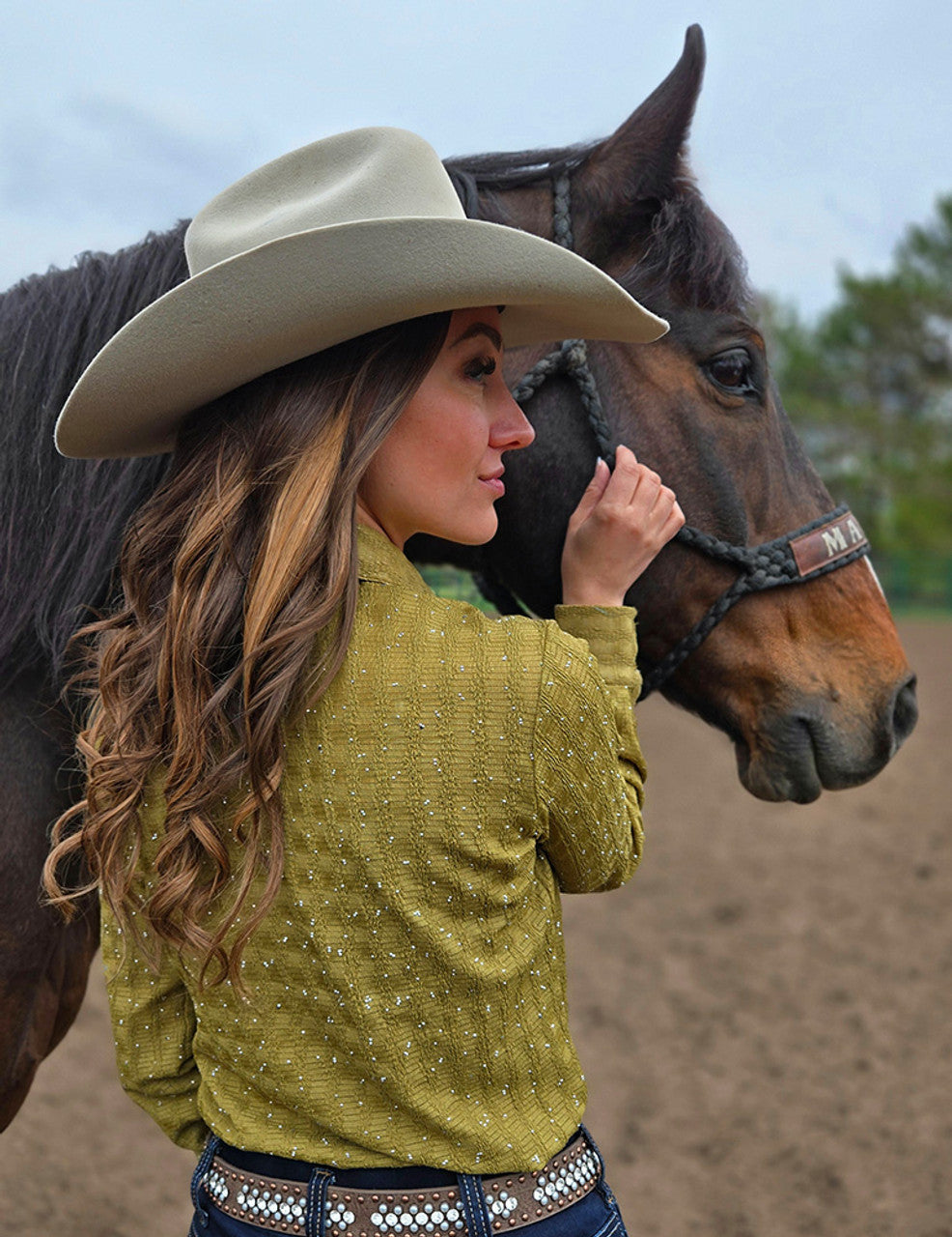 COWGIRL TUFF Pullover Button-Up (Green With Silver Crystals Lightweight Stretch