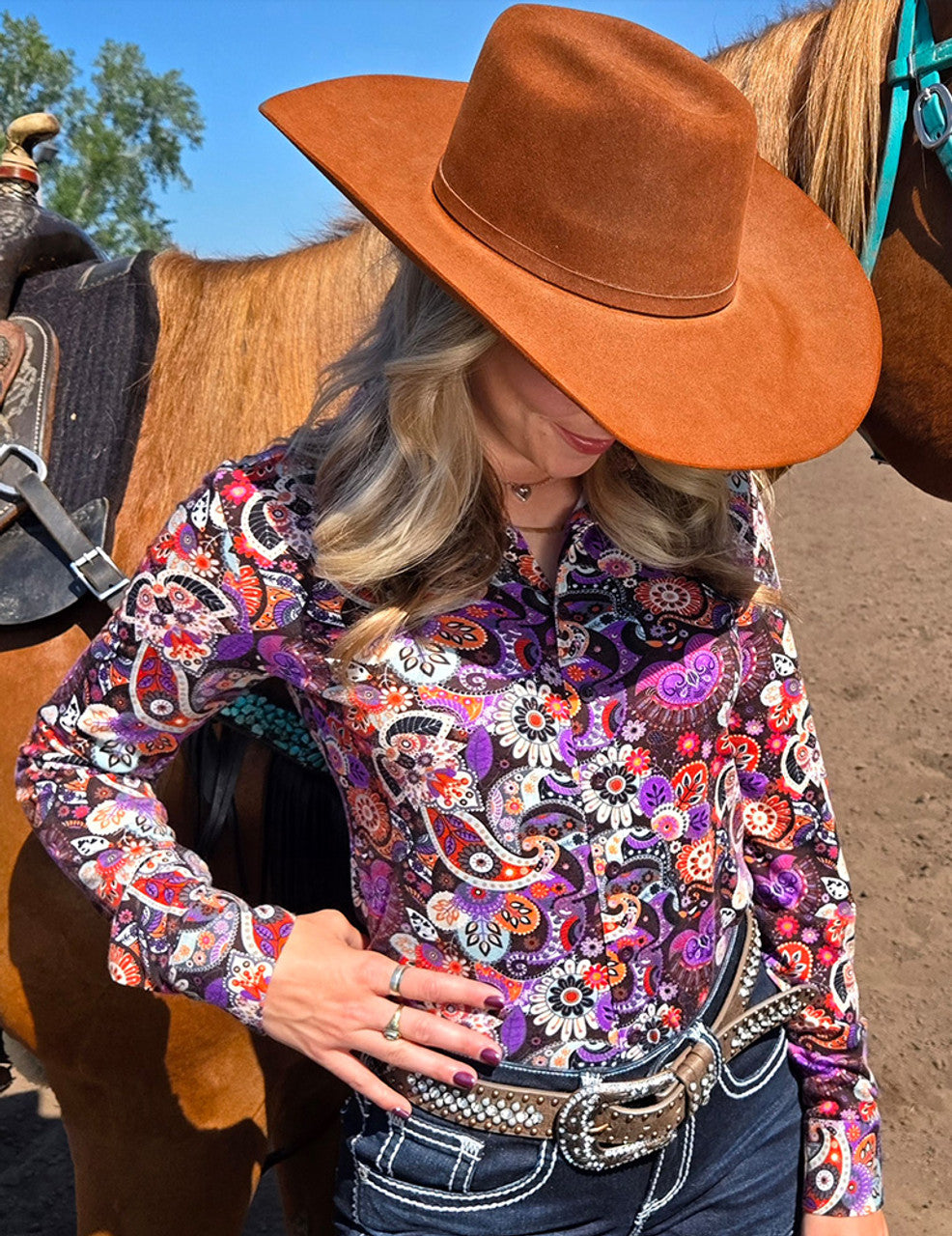 COWGIRL TUFF Multi Colored Paisley Stretch Midweight Jersey Pullover Button Up