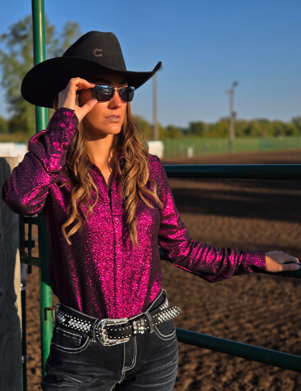 COWGIRL TUFF Pullover Magenta Shimmer Button Up