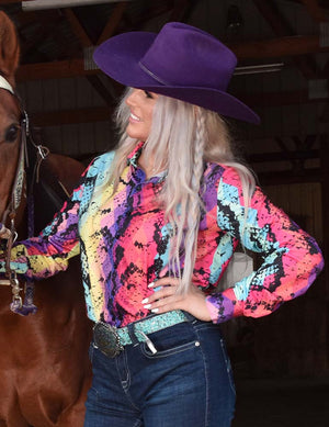 COWGIRL TUFF Women's Colorful Snakeskin Mid-weight Stretch Jersey Pullover Button-Up